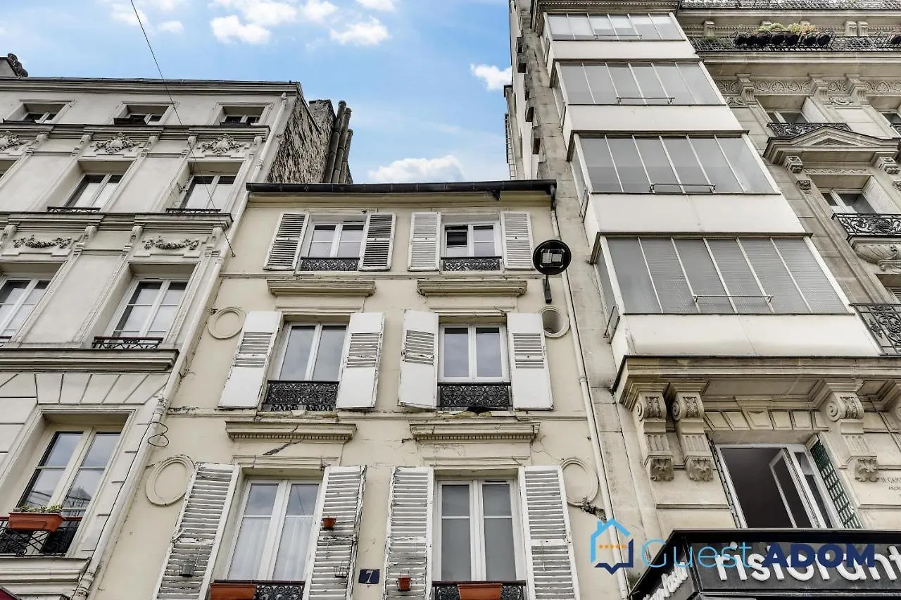 Апартаменты Confortable Quartier Abbesses